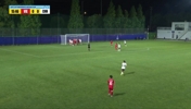 鞠芷桐头球破门，U17中国女足1-0领先