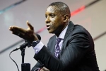 加福德：NBA终究是一门生意 对乌杰里上任后的运作不意外