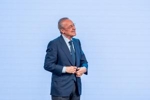 世体民调：有74.66%的巴萨球迷希望弗洛伦蒂诺留任